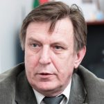 Premjers Kučinskis atzīst, ka 300 000 cilvēki Latvijā nesaņem pat minimālo algu